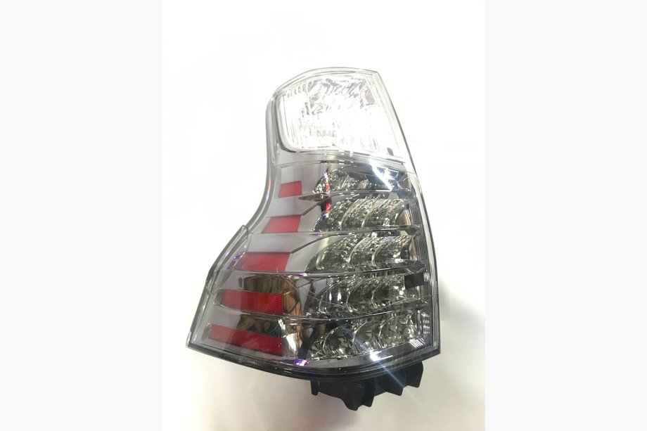 Lexus GX460 2009-2023 Clearance! Left Tail Light Original (Facelift, 1 pc) Image