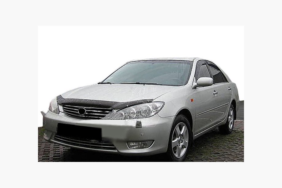 Toyota Camry 1997-2002 Hood deflector with cutout 2000-2003 (SIM) Image