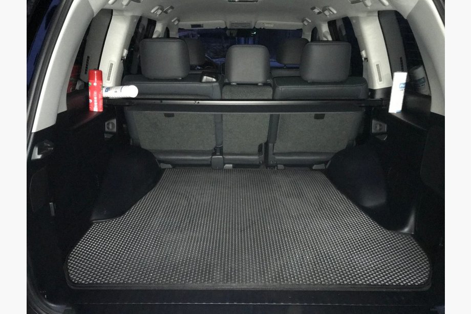 Lexus LX570/450d 2008-2022 Trunk Mat V-1 (EVA, 5-Seater, Black) Image