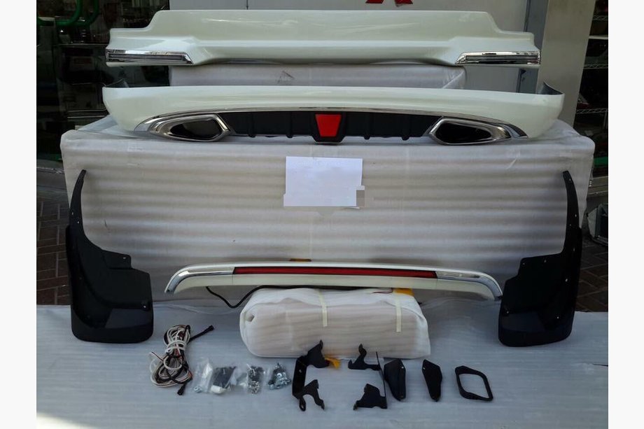 Toyota Land Cruiser 200 2007-2021 Body Kit 2012-2015 (LC15) White Photo 2
