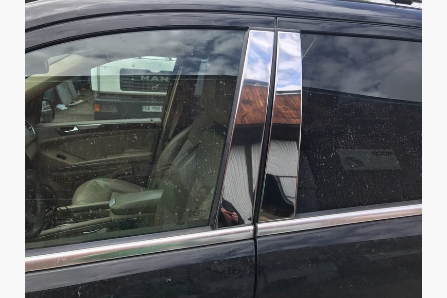 Mercedes GL class X164 2006-2012 Stainless Steel Door Pillar Trim (6 pcs) Image