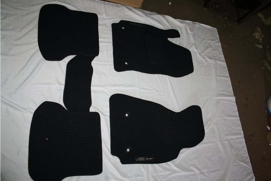 Audi A1 2010-2018 Textile Floor Mats (Corona) Image