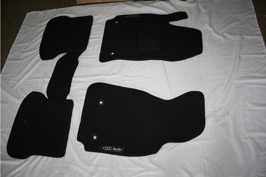 Audi A2 1999-2005 Textile Floor Mats (Corona) Image