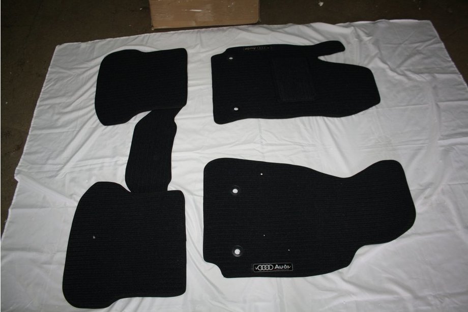 Audi A6 C5 1997-2001 Textile Floor Mats (Corona) Image