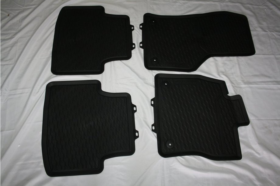 Volkswagen Passat B8 2015-2023 Rubber Floor Mats (4 pcs, Original) Image