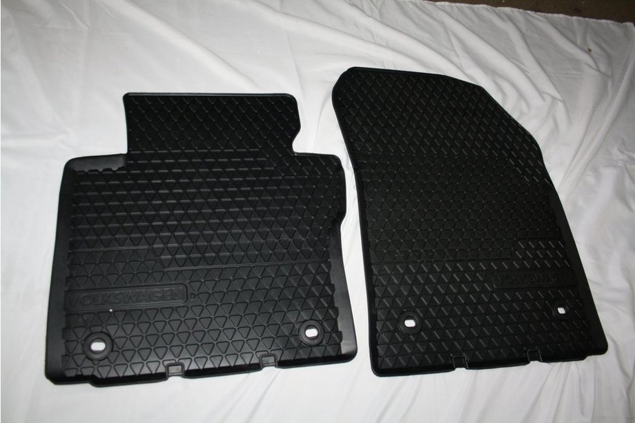 Volkswagen Caddy 2004-2010 Rubber Floor Mats (2 pcs, Original) Image