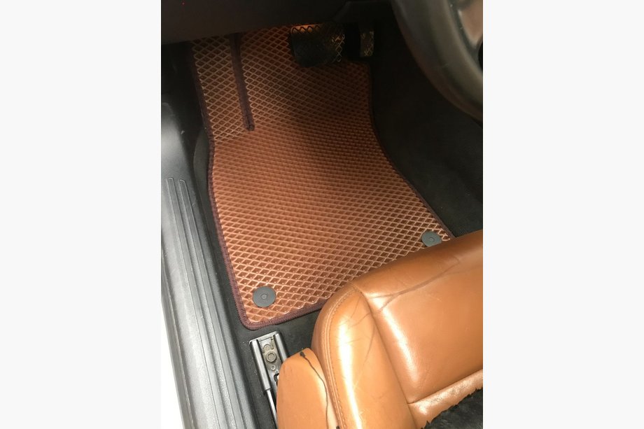 Audi A6 C6 2004-2011 EVA floor mats (brick pattern, Avant) Image