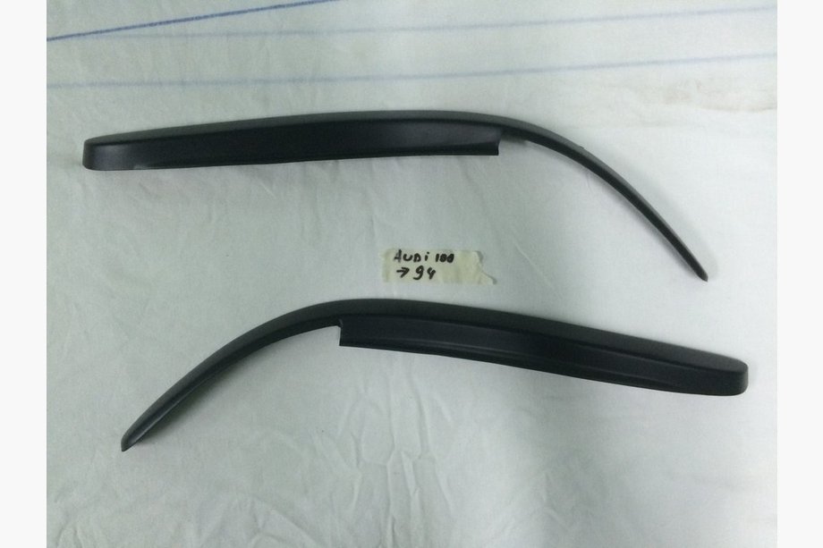 Audi 100 C4 1990-1994 Headlight Eyelids (2 pcs, primed) Image