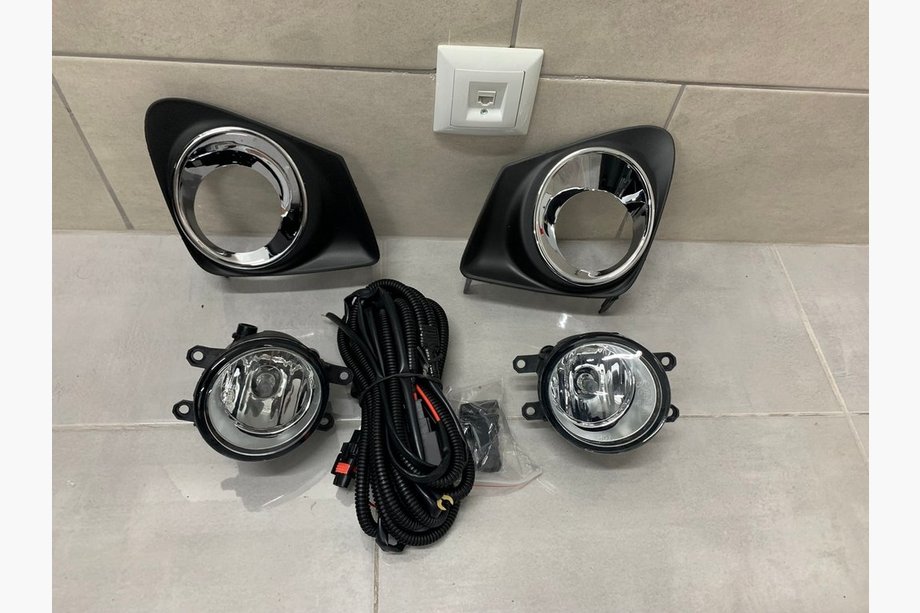 Toyota Corolla 2013-2019 Fog Lights 2013-2016 (2 pcs, Halogen) Image