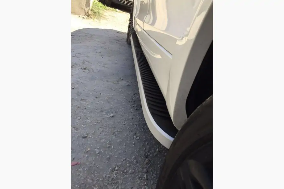 Volkswagen T5 Caravelle 2004-2010 Side Steps Tayga (2 pcs, Aluminum) Image