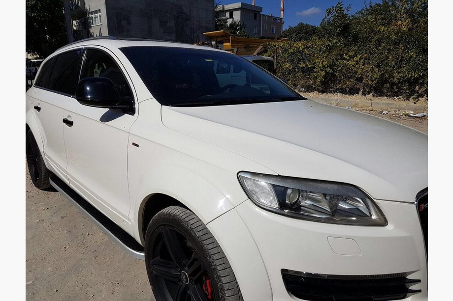 Audi Q7 2005-2015 Side Steps Tayga (2 pcs, Aluminum) Image