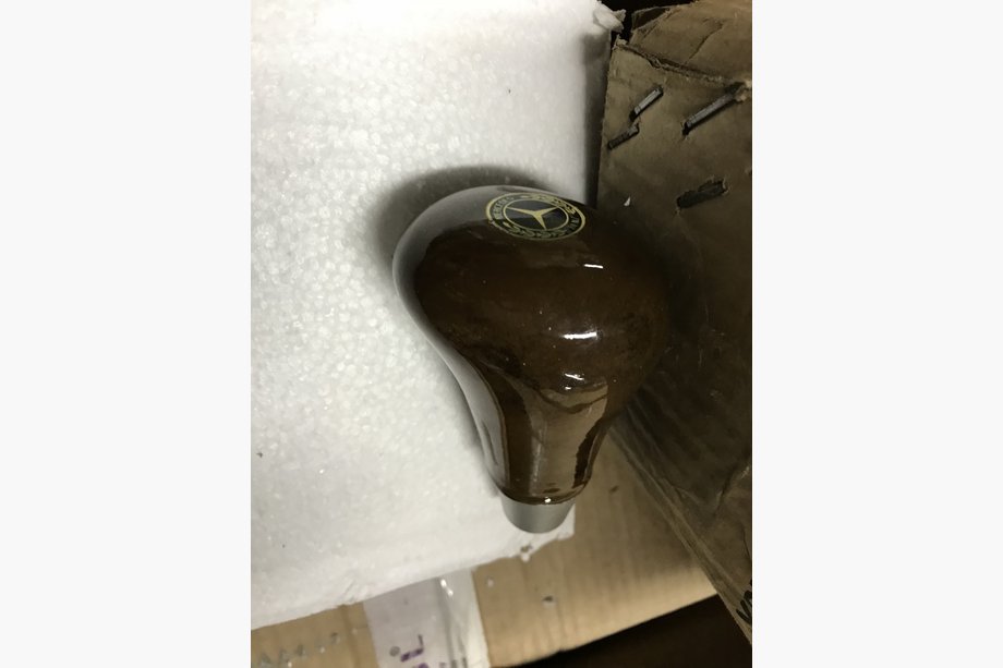 Mercedes E-class W124 1984–1997 Gear Shift Knob (B-Grade, Wood) Image