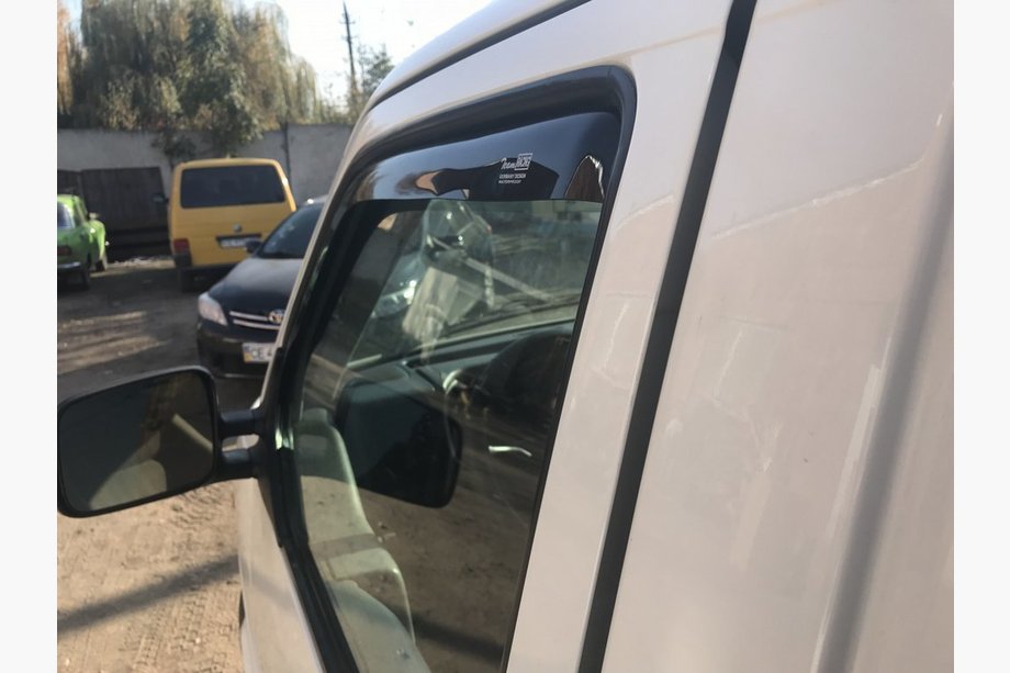 Volkswagen T4 Transporter 1990-2003 Window Deflectors (2 pcs, Perflex) Image