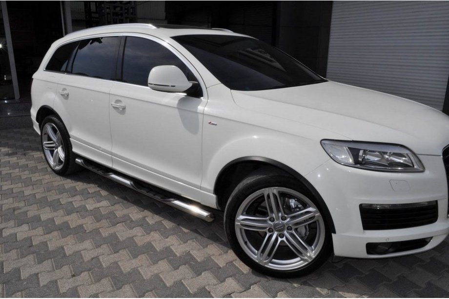 Audi Q7 2005-2015 Side Pipes (2 pcs, Stainless Steel) Image