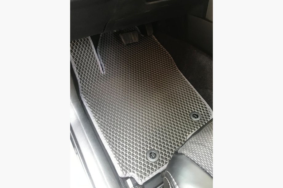Toyota Rav 4 2013-2018 EVA Floor Mats (black) Image