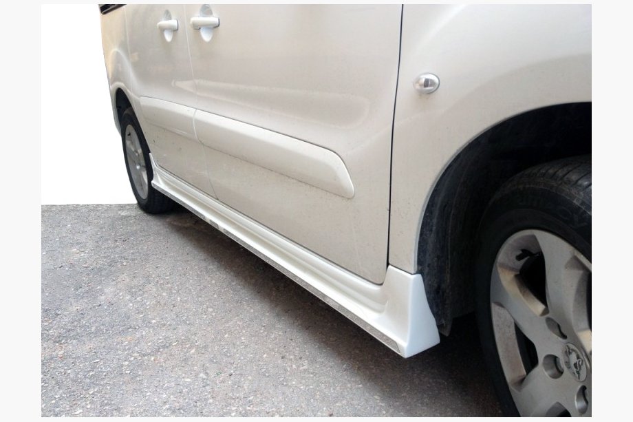 Hyundai Accent 2000-2006 Side skirts (primed for painting) Image