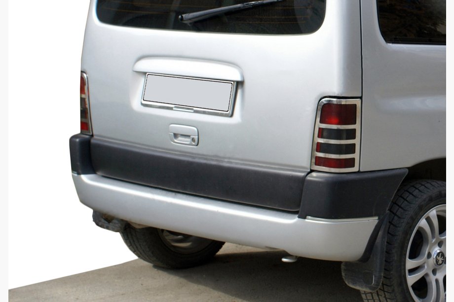 Peugeot Partner 1996-2008 Chrome Tail Light Covers (2 pcs, Stainless Steel) Photo 4