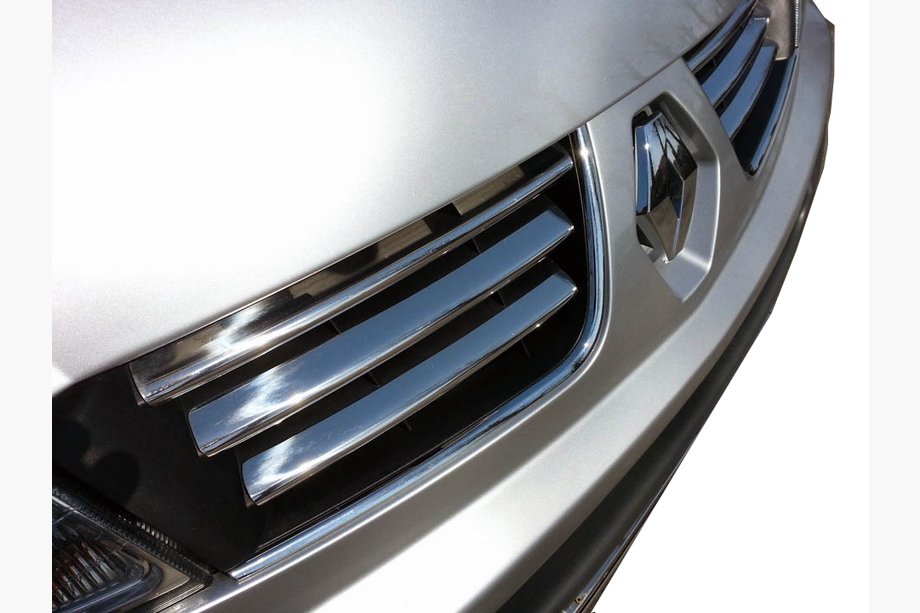 Renault Trafic 2001–2015 Chrome Grille Covers 2007-2015 (6 pcs, Stainless Steel) Carmos - Turkish Stainless Steel Image