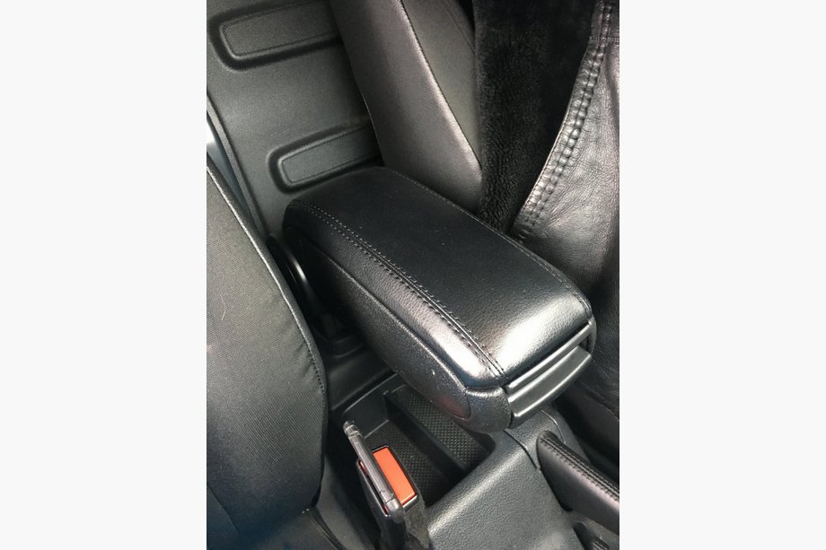 Volkswagen Caddy 2010-2015 Armrest V1 (into cup holder) Image