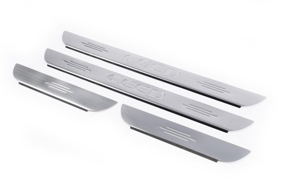 Kia Ceed 2007-2012 Carmos Door Sill Protectors (4 pcs, Stainless Steel) Image