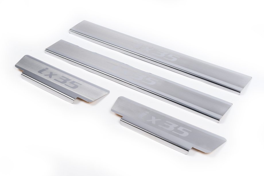 Hyundai IX-35 2010-2015 Door Sill Protectors Carmos V2 (4 pcs, Stainless Steel) Image