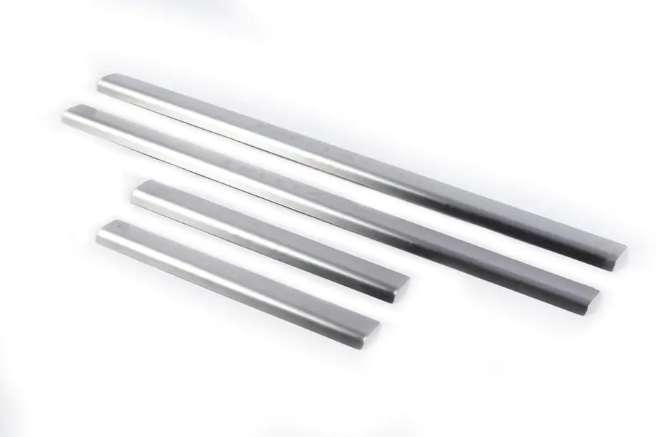 Land Rover Freelander II 2006–2014 Carmos Stainless Steel Door Sill Protectors (4 pcs) Image