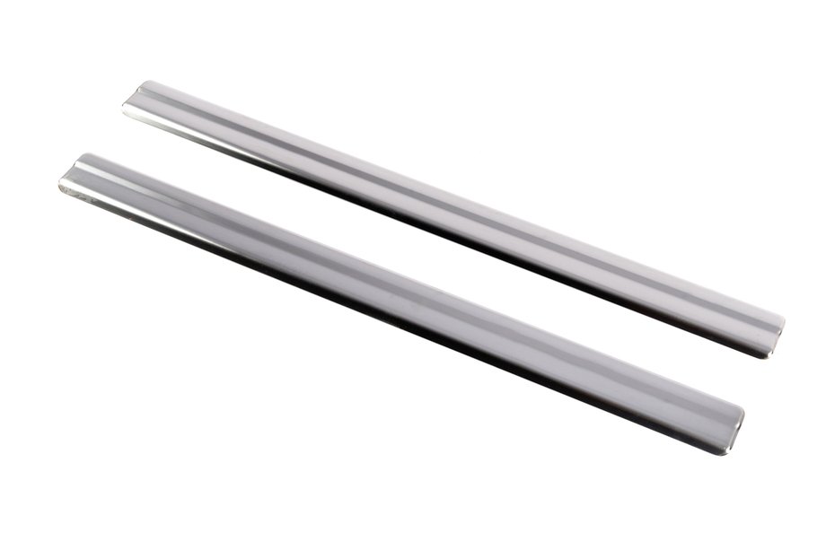 Nissan Juke 2010-2019 Carmos Door Sill Protectors (2 pcs, Stainless Steel) Image