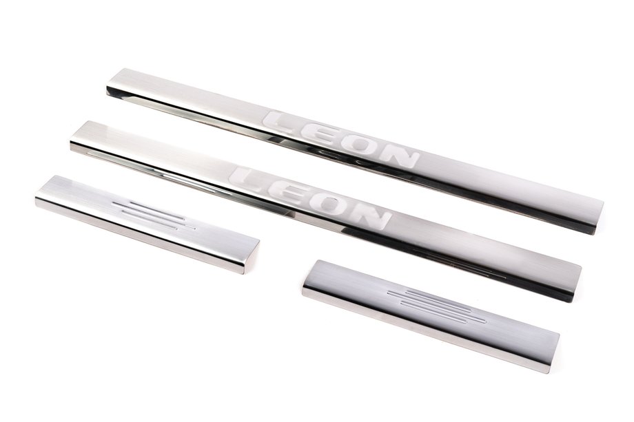 Seat Leon 2013-2020 Door Sill Protectors Carmos V1 (4 pcs, Stainless Steel) Image