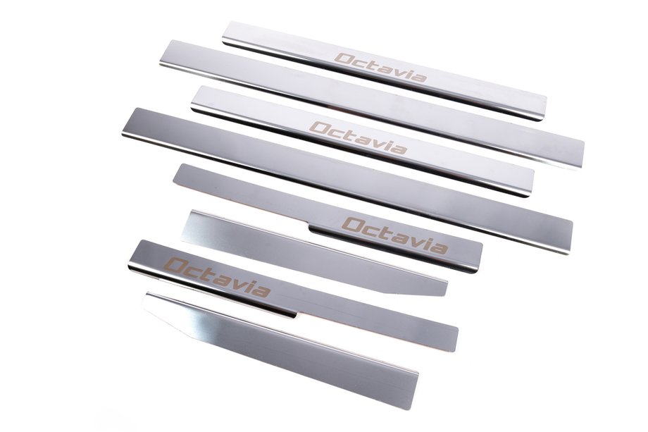 Skoda Octavia II A5 2010-2013 Carmos Door Sill Protectors (8 pcs, Stainless Steel) Photo 3