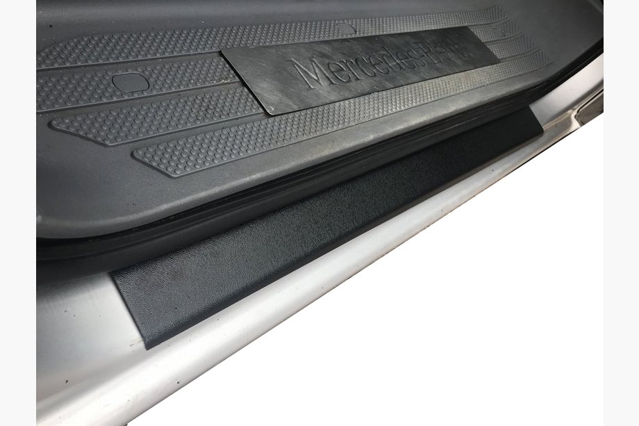 Mercedes Vito/V-class W447 2014- Door sill protectors DDU matte (2pcs, plastic) Image