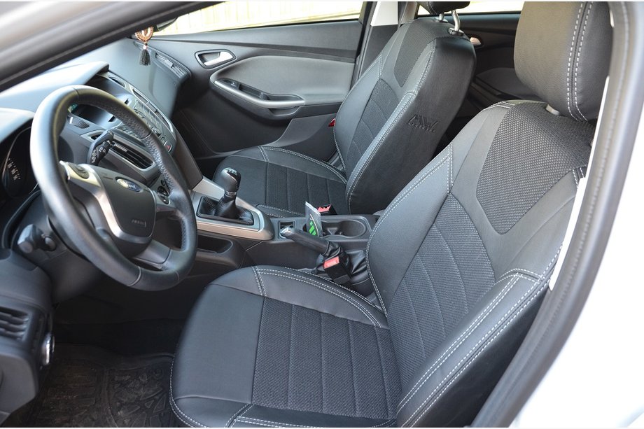 Ford Focus III 2011-2017 Custom Eco Leather Seat Covers Brothers Dynamic Image