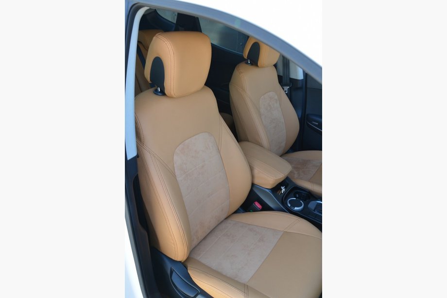 Hyundai Santa Fe 3 2012-2018 Car Seat Covers SoyuzAuto Leather-Style Image