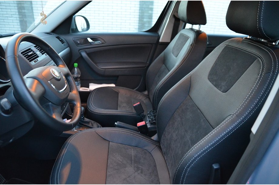 Skoda Yeti 2009-2017 Car Seat Covers SoyuzAuto Leather-Style Image