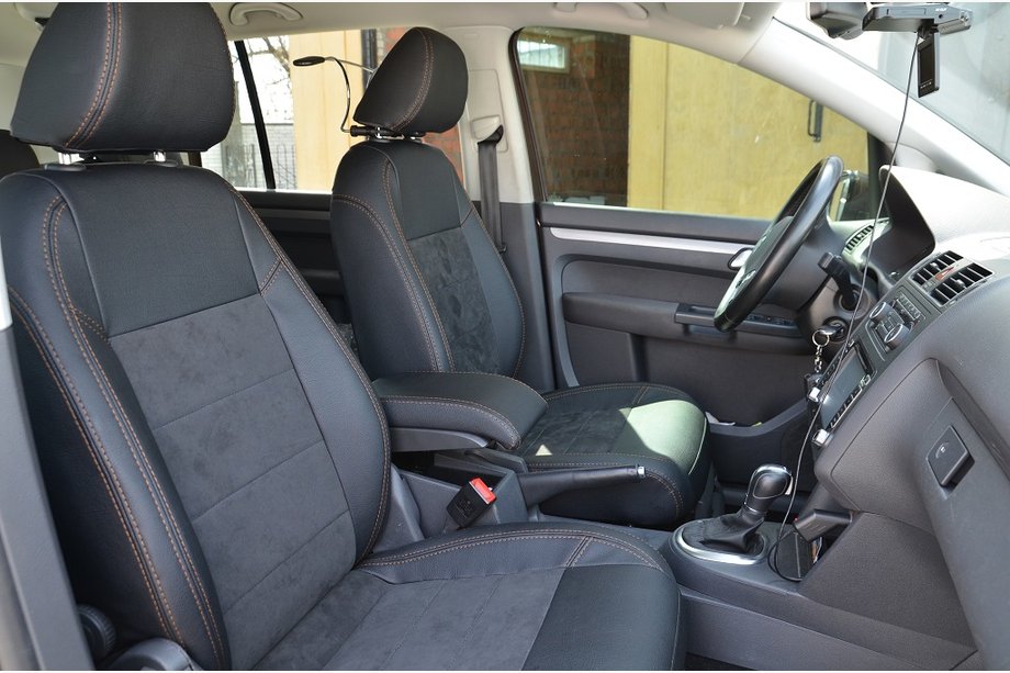 Volkswagen Touran 2003-2010 Car Seat Covers SoyuzAuto Leather-Style Image