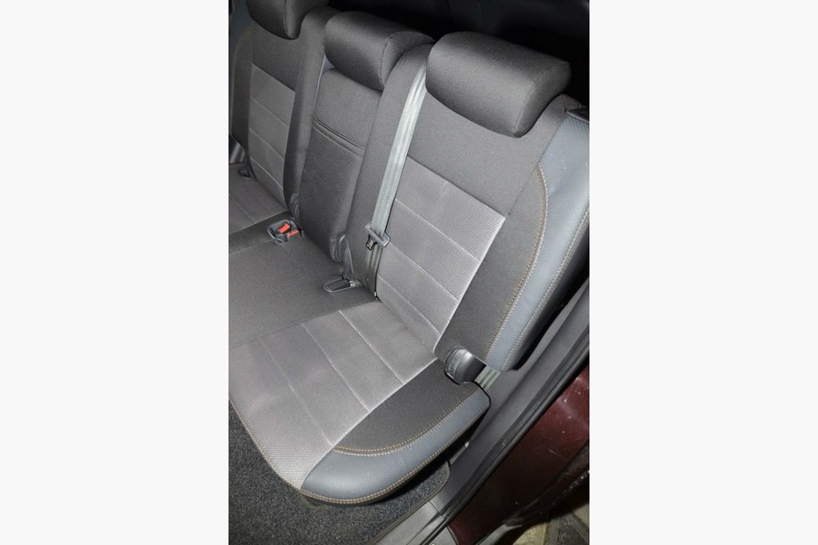 Hyundai Santa Fe 2 2006-2012 Car Seat Covers (Leatherette↗Fabric, Premium) Image