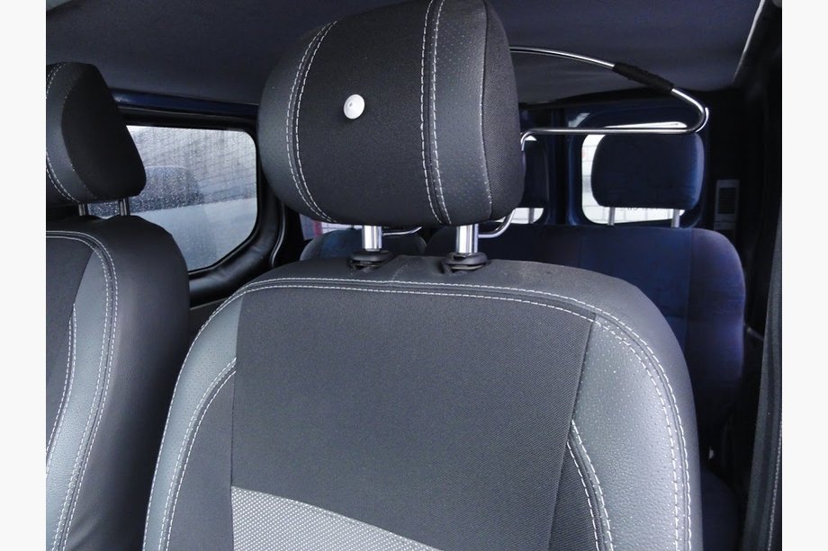 Renault Trafic 2001–2015 Car covers (leatherette and fabric, Premium) Front Seats 2↗1 Photo 2