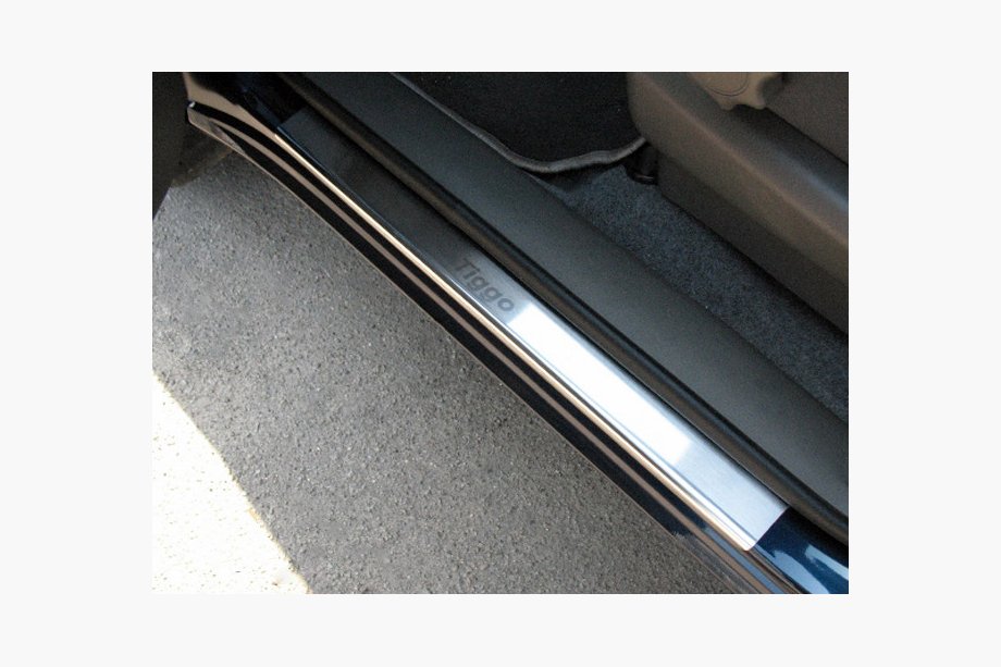 Chery Tiggo 1 2005-2016 Door Sill Covers Nataniko (4 pcs, Stainless Steel) Standard - Lohmann Tape, 0.5 mm Image