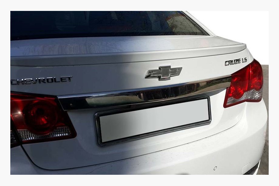 Chevrolet Cruze 2009–2015 Chrome trim above license plate (stainless steel) Image