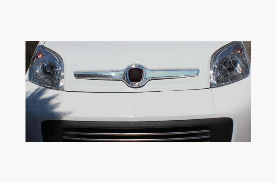 Fiat Fiorino/Qubo 2008-2024 Hood edge trim (plastic) Image