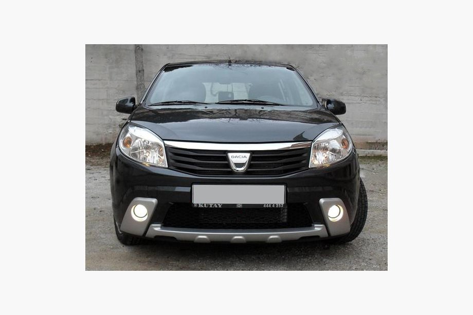 Dacia Sandero 2007-2013 Front bumper covers (3 pcs, primed) Image