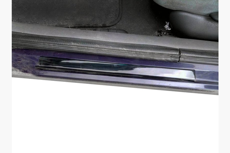 Renault Laguna 1994-2001 Door Sill Covers (2 pcs, ABS) Image