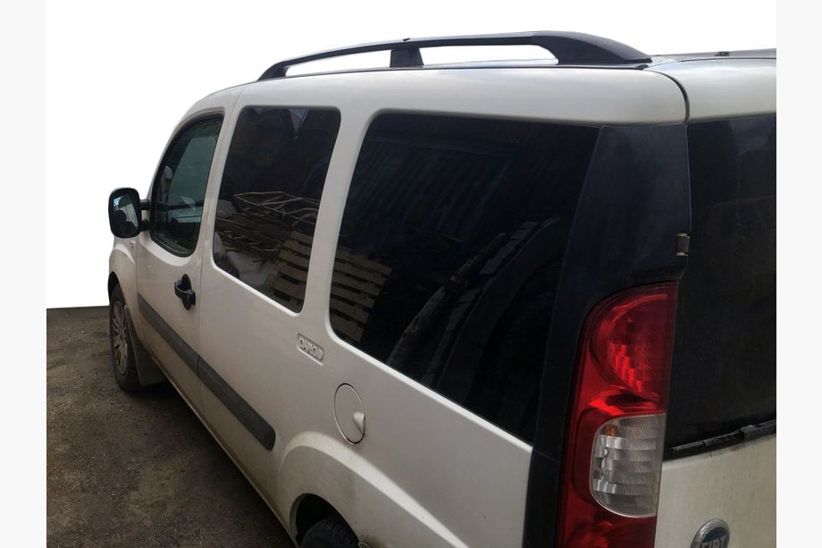 Fiat Doblo I 2005-2010 Black Roof Rails Image