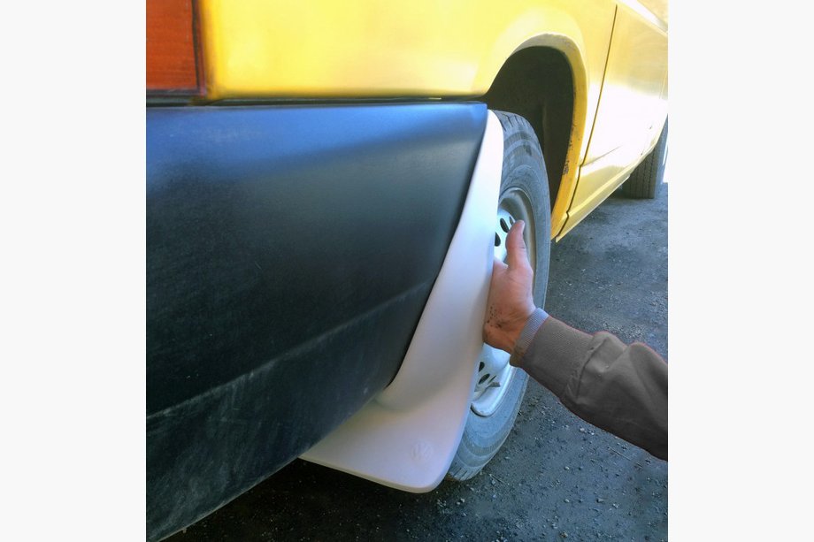 Volkswagen T4 Caravelle/Multivan 1990–2003 Rear Mud Flaps (2 pcs, Fiberglass) Image