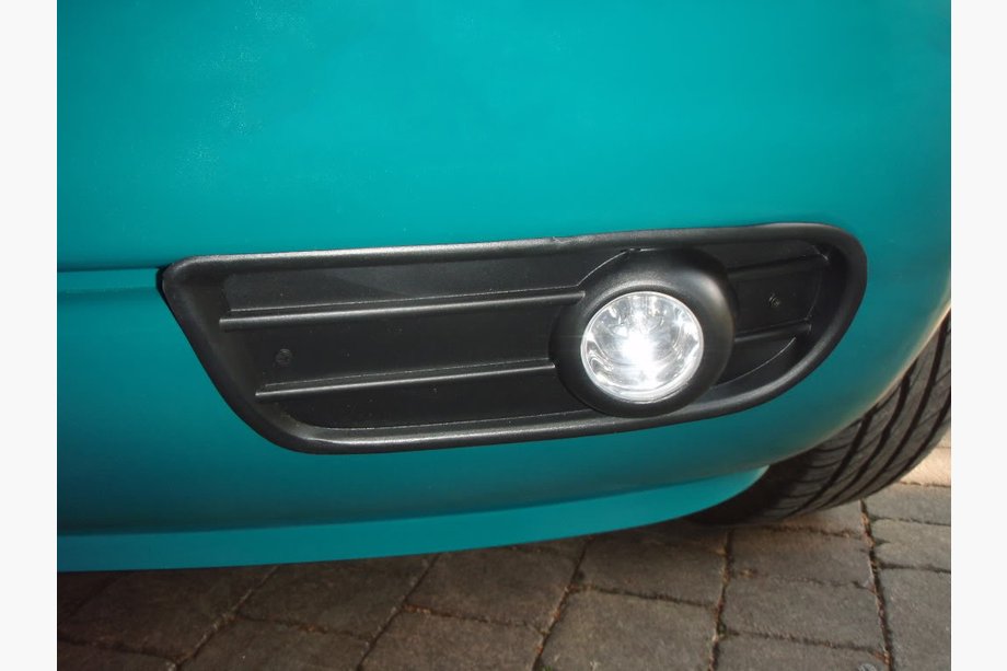 Volkswagen T4 Transporter 1990-2003 Fog Lights (with LED Bulb) Image