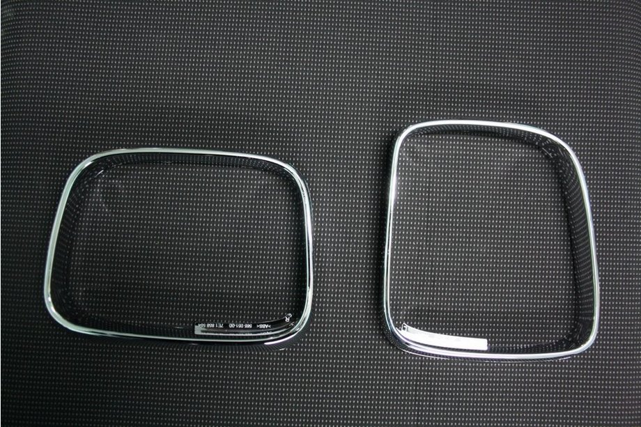 Volkswagen T5 Multivan 2003–2010 Mirror Surrounds (2 pcs, plastic) Image
