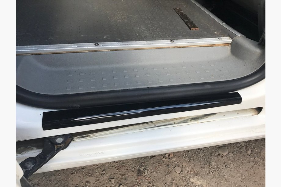 Volkswagen Caddy 2010-2015 Door Sill Covers (ABS Plastic) 4 pcs, Matte Photo 4