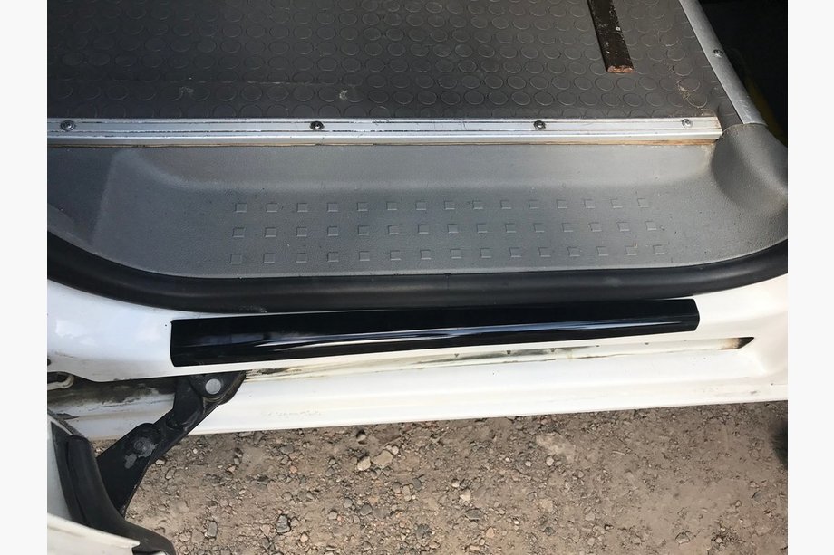 Volkswagen Caddy 2010-2015 Door Sill Covers (ABS Plastic) 4 pcs, Matte Photo 3