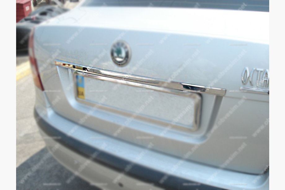 Skoda Octavia II A5 2006-2010 Chrome trim above license plate (stainless steel) Image