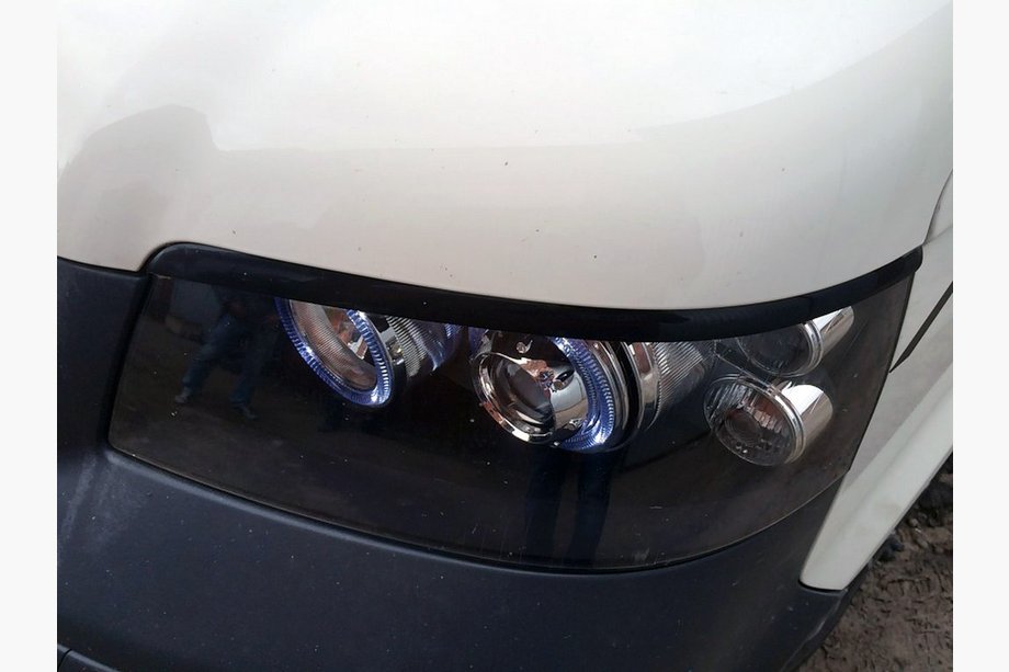 Volkswagen T5 Multivan 2003–2010 Headlight eyebrows (2 pcs, plastic, black) Black Matte Image