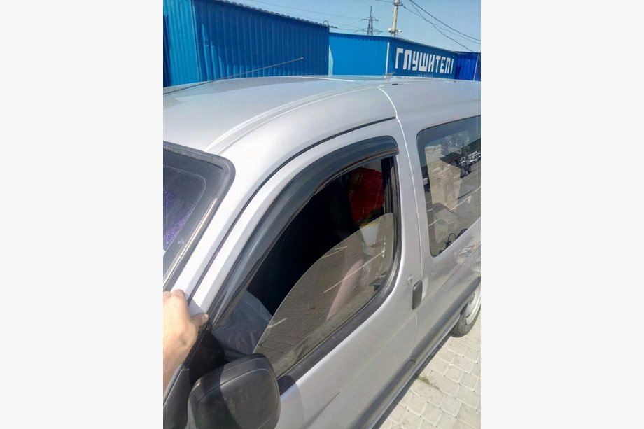 Citroen Berlingo 1996-2008 Window Deflectors (2 pcs, DDU-Aomis) Photo 3
